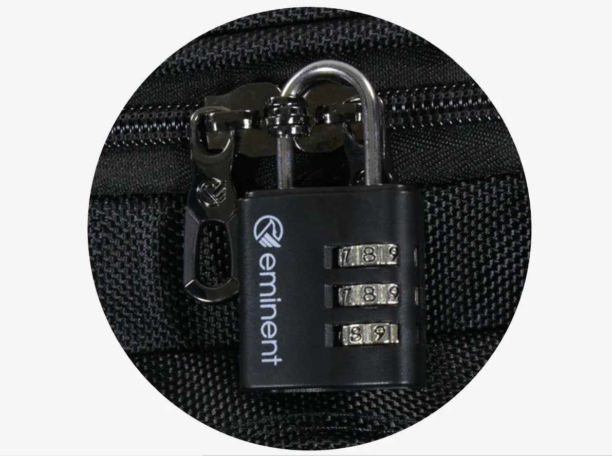 Jak zresetować kod w walizce i odzyskać dostęp do swoich rzeczy