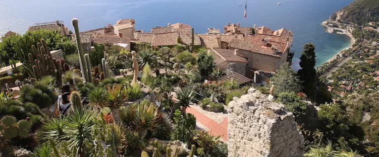 Jak dojechać z Nicei do Eze - najtańsze i najszybsze opcje transportu